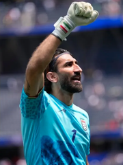 Alireza Beiranvand: Từ cậu bé chăn cừu đến người hùng World Cup