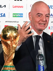 Chủ tịch FIFA gây tranh luận vì… bay quá nhiều ở World Cup 2026