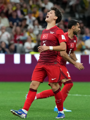 Cầu thủ Thổ Nhĩ Kỳ từ chối nhận quà biệt thự sau cú sốc World Cup