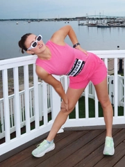 Cô dâu chia tay đời độc thân trên… đường chạy bán marathon