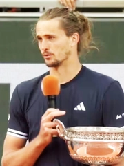Vô địch Roland Garros, Zverev đùa HLV đừng mơ ‘thưởng nóng’