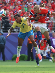 Haaland đi bộ nhiều hơn chạy vẫn khiến đối thủ khổ sở ở World Cup