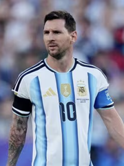 Vì sao Messi đeo băng đen trong trận tứ kết World Cup 2026?
