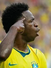 Ủa rồi chuyện gì nữa vậy Vinicius?