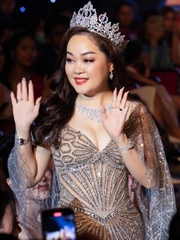 'Bà trùm vương miện' vừa bị bắt có vai trò gì ở các cuộc thi hoa hậu?