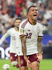 Tây Ban Nha dựng kỷ lục khó bị xô ngã ở World Cup