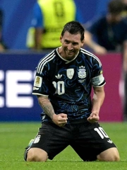 Lionel Messi ăn mừng cũng thành... viral
