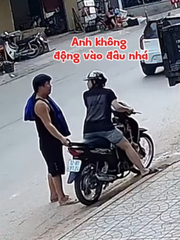 Chồng suýt bị vợ mắng oan vì chiếc xe 'bỗng dưng' bị ngã