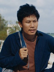 Phương Nam 'Mưa đỏ' có vai chính điện ảnh đầu tiên