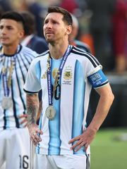 Messi hụt cúp vẫn ‘mạnh’ hơn các cầu thủ Tây Ban Nha