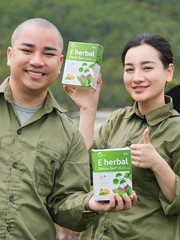 76.000 hộp bột rau detox bị tiêu huỷ từng được diễn viên Hữu Công quảng cáo rầm rộ ra sao?