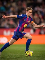 Đi World Cup bị chấn thương, De Jong trở về lại căng thẳng với Barca
