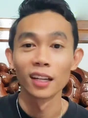 Hồng Thanh sống ở nhà trọ vài mét vuông, bán hàng online kiếm sống