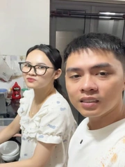 Cái lợi và hại khi có vợ xinh
