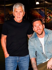 Lionel Messi gửi cha lời cuối, fan xúc động
