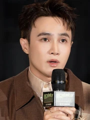 Huỳnh Lập né 'đối đầu' phim của Johnny Trí Nguyễn, hướng mục tiêu hơn 240 tỉ