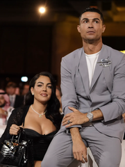 Georgina được cấp dưỡng 85.000 bảng/tháng nếu ly hôn Ronaldo?