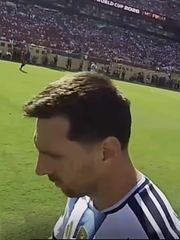 Lộ chuyện trọng tài nhờ Messi ‘quản’ Paredes ở chung kết World Cup