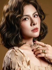 Vân Trang, Phi Phụng và nhiều nghệ sĩ đồng hành với sân khấu mới của Thành Lộc