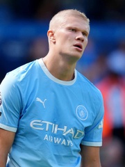 CĐV Man City ‘đòi’ lại mái tóc đặc trưng của Haaland