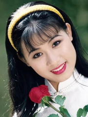 Võ Sông Hương: Đang là ngôi sao đình đám bỗng rời showbiz làm giảng viên