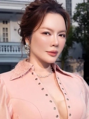 Biệt thự dát vàng của Lý Nhã Kỳ từng bị 'cò đất' rao bán giá hàng trăm tỉ