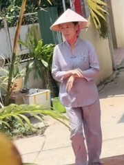 Vợ vừa đi chùa về đã 'âm phước' vì chồng trêu ghẹo