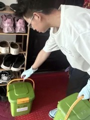 Trả tiền để có người đi đổ rác... giùm