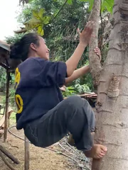 Cháu gái về thăm ngoại và cái kết