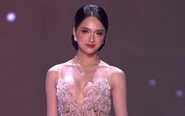 Khán giả Việt cổ vũ Hương Giang đêm bán kết Miss Universe với bikini và trang phục dạ hội