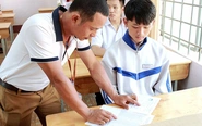 Khi điểm chuẩn vào lớp 10 'chạm đáy'