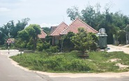 Quán cà phê kiên cố 'mọc' trái phép trên đất công do xã quản lý
