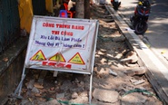 Thi công vỉa hè ngổn ngang ở nhiều tuyến đường quanh trường học và bệnh viện