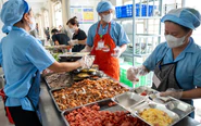 Bữa ăn học đường: Minh bạch từ nguồn cung đến bàn ăn