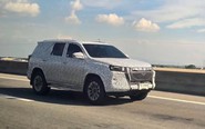 Toyota Fortuner thế hệ mới tiếp tục chạy thử: Lộ diện thiết kế đầu xe không che