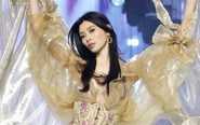 Con trai 'vua sòng bạc' tự hào khi Hề Mộng Dao tái xuất Victoria’s Secret