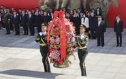 Chuyến thăm Trung Quốc qua cầu Tân Áp Lục của ông Kim Jong Un cho thấy điều gì?
