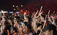 Ngoài 30 tuổi, đi xin việc bị chê già, chi 15-20 triệu đi concert lại bị gọi là 'giới trẻ' tiêu hoang
