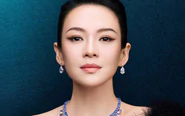 Chương Tử Di U50 vẫn mặc sành điệu