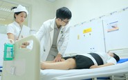 13 tuổi đau thắt lưng, tê yếu chân, đi khám mới biết thoát vị đĩa đệm nặng