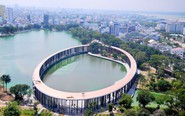 Bất ngờ với hình dáng chiếc nhẫn khổng lồ nổi trên mặt hồ 29 Tháng 3 gần sân bay Đà Nẵng