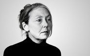 Tác gia Nobel Văn chương Anne Carson: Người soạn bản hòa ca của nỗi khát khao