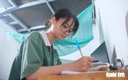Kỷ luật khắt khe của nữ sinh viên sông Hồng: Nhịn bữa sáng, làm công ở xưởng 4 tiếng mỗi ngày