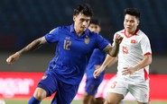 HLV Kim Sang Sik đã 'vắt kiệt sức' Trương Tiến Anh