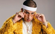 Thời trang phá cách của Bad Bunny, ngôi sao làm nên lịch sử Grammy 2026