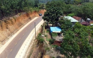 Đồng Nai yêu cầu kiểm tra, xử lý thêm vụ hạ cốt nền khiến nhà dân cheo leo