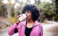 Uống cà phê trước khi tập luyện: Lợi hay hại?