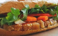 Bánh mì heo quay bất ngờ vào top 100 món ngon nhất Đông Nam Á, qua mặt cả phở