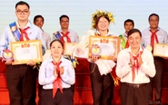 15 mùa cánh én bay cùng Đội