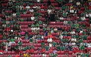 Vì sao khán đài ở World Cup trống vắng?